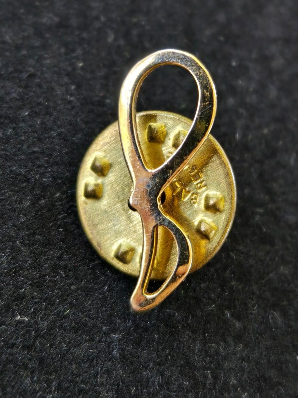 Vintage Initial J Cursive Gold Tone Lapel Hat Tie Pin Souvenir 1960s